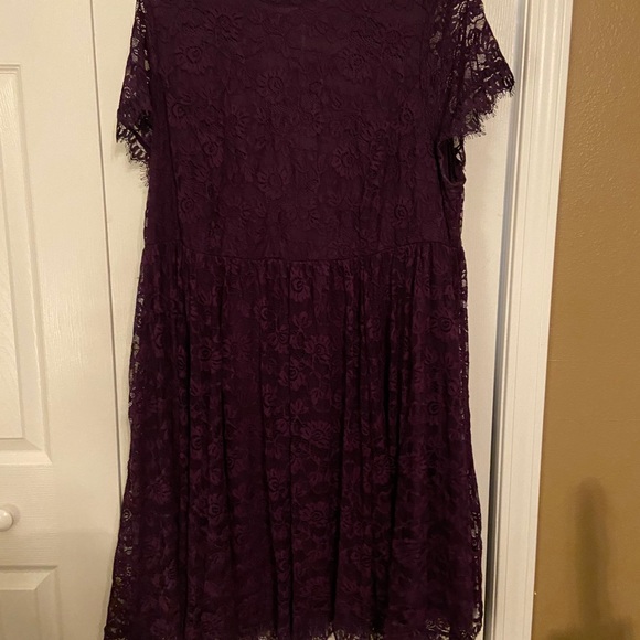 Lace Violet Dress - Picture 2 of 2